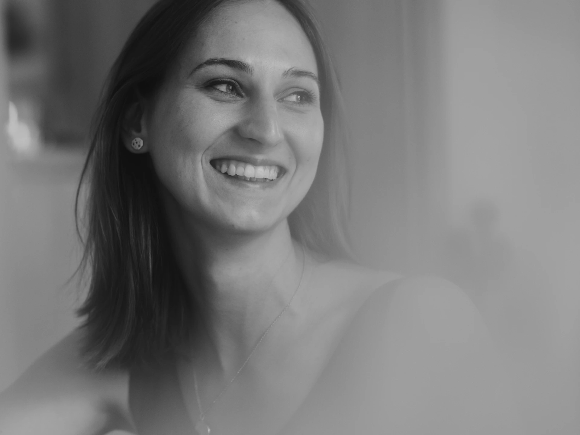Porträt von Larissa Seidl, Goldschmiedemeisterin in Rauris